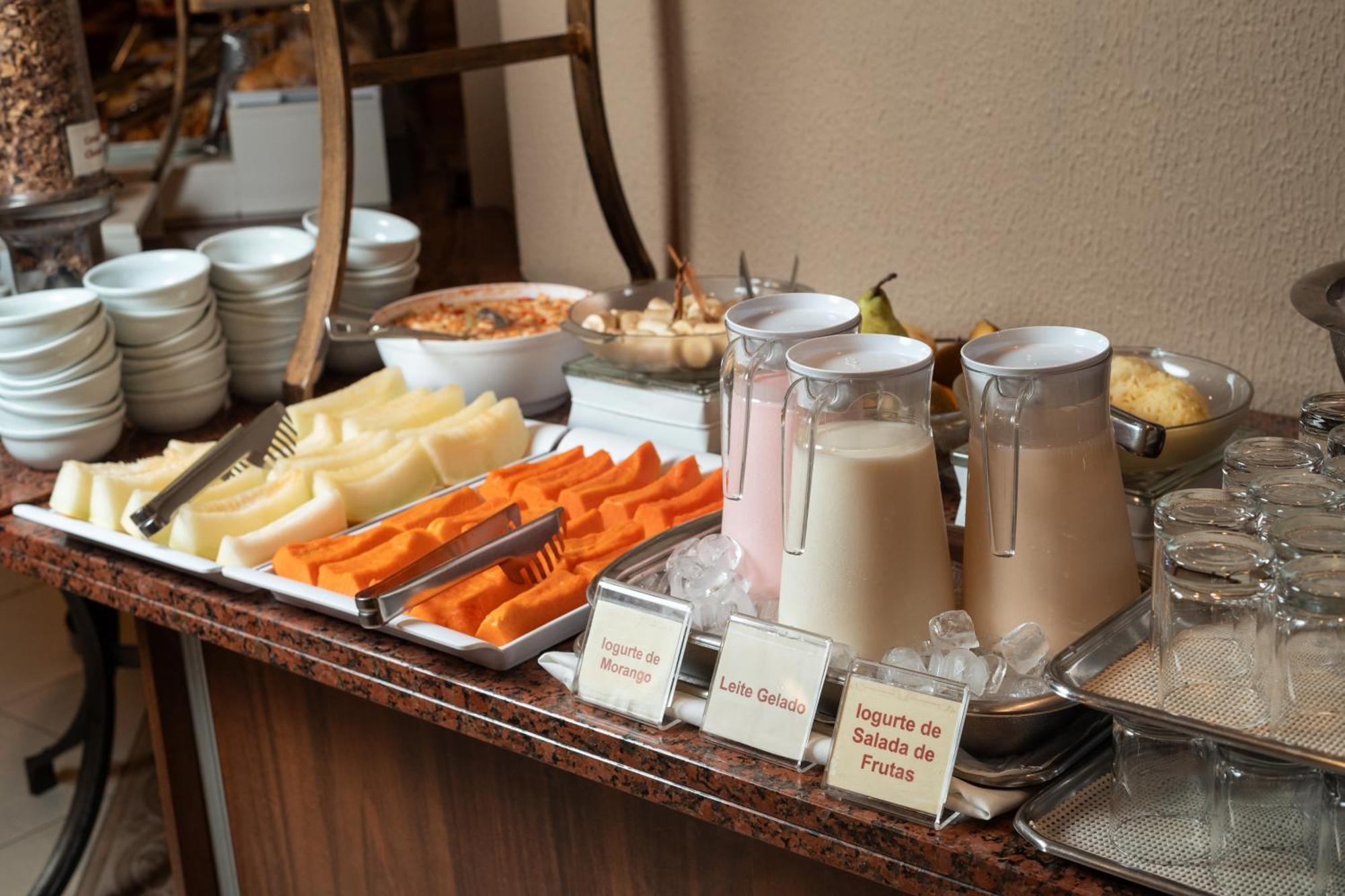 Hotel Villa Michelon เบงโต กองซัลเวส ภายนอก รูปภาพ